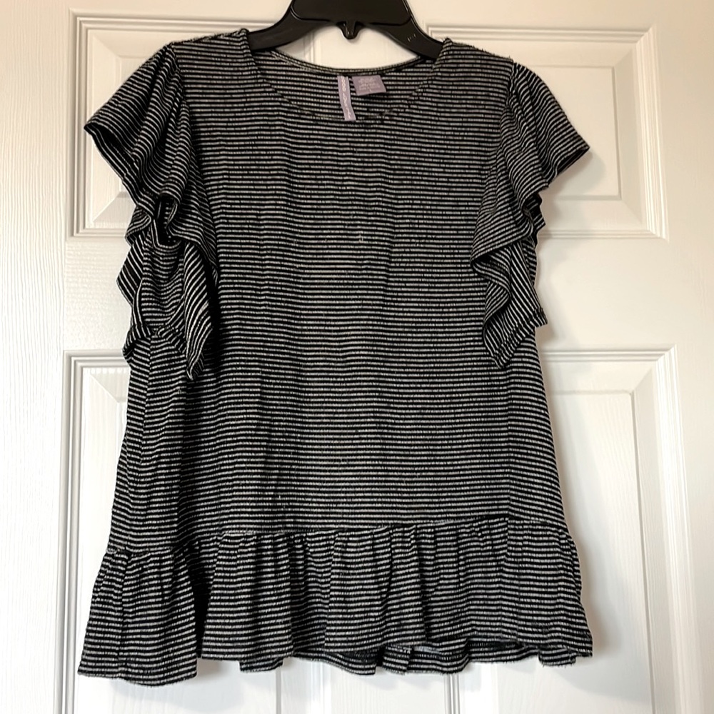 Good Luck Girl brand black & white tee. Girls large or women’s extra small.